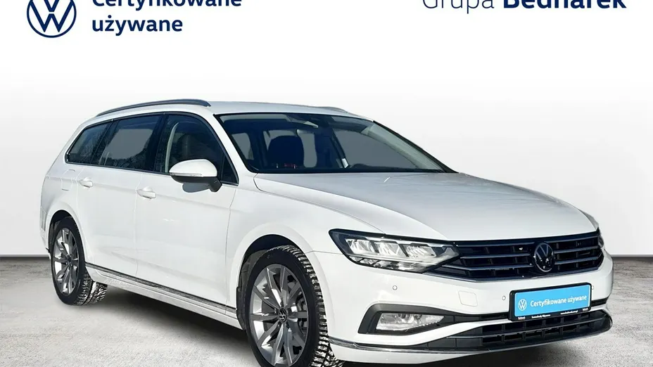 VOLKSWAGEN Passat -
