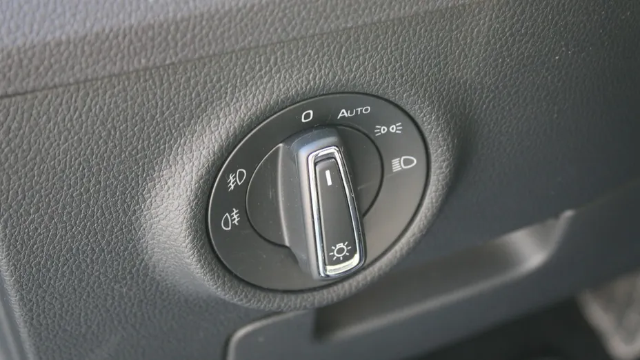 SKODA Superb -