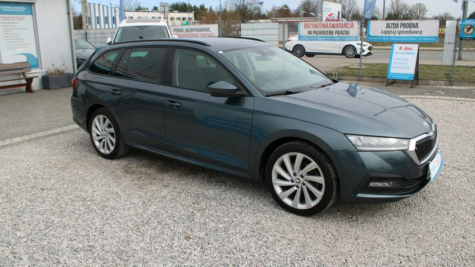 SKODA Octavia -