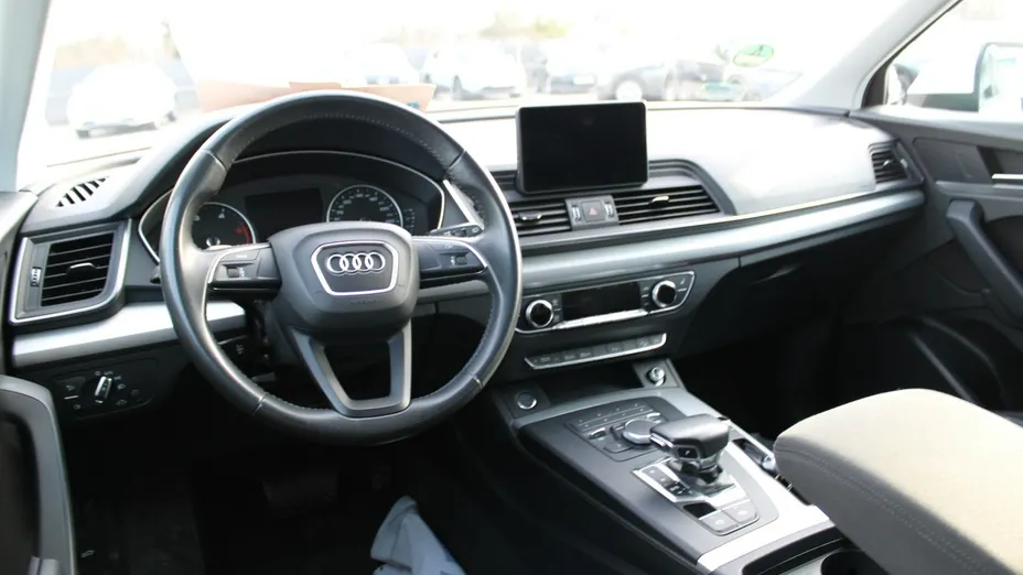 AUDI Q5 -