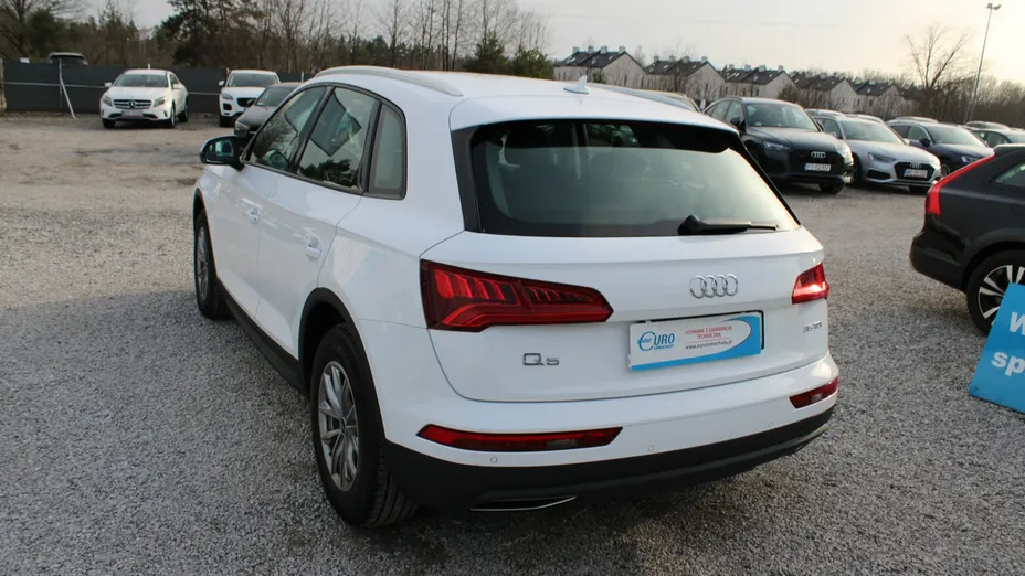 AUDI Q5 -