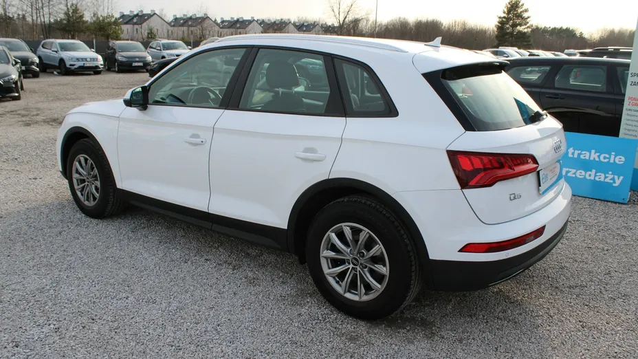 AUDI Q5 -