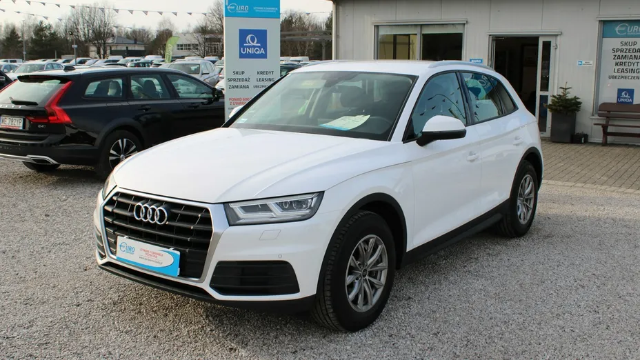 AUDI Q5 -