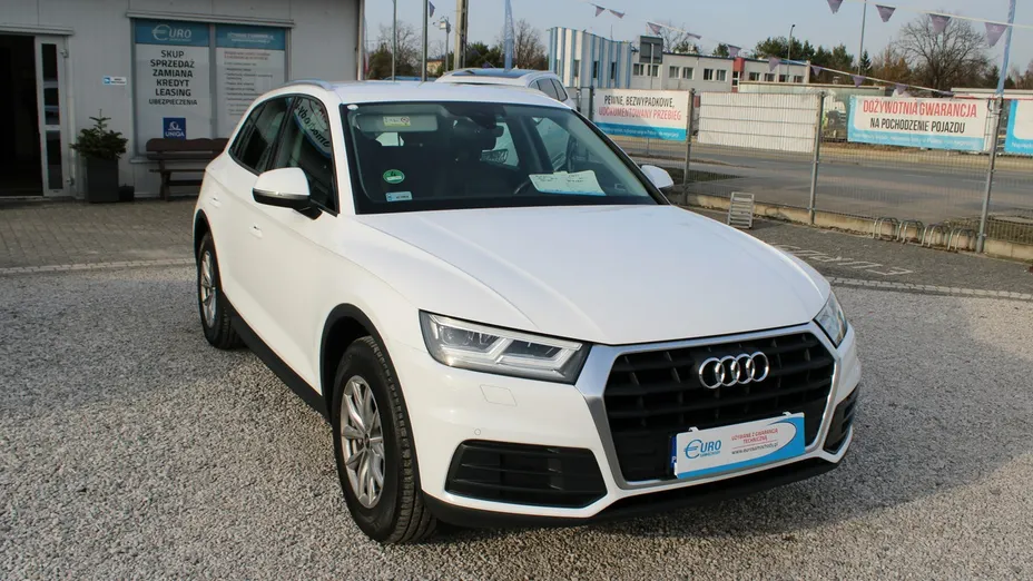 AUDI Q5 -