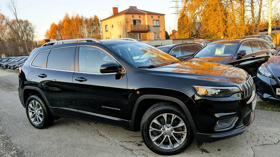 JEEP Cherokee -