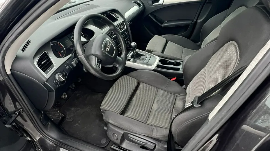 AUDI A4 -