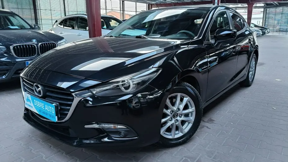 MAZDA 3 -