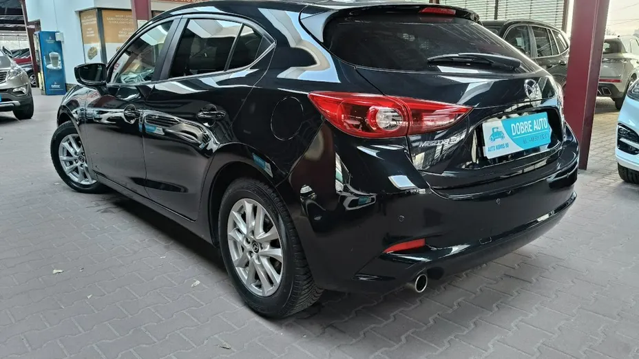 MAZDA 3 -
