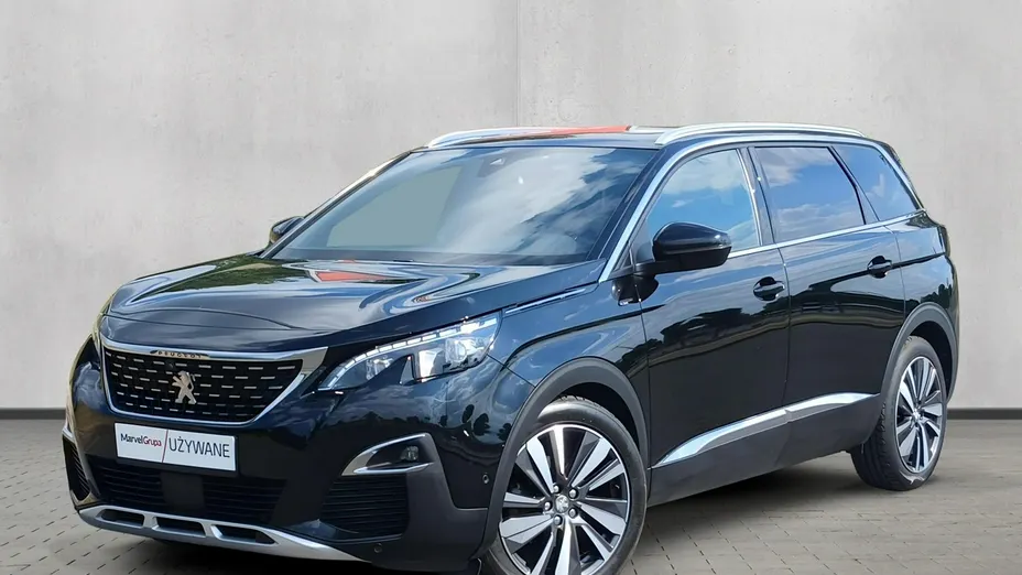 PEUGEOT 5008 -