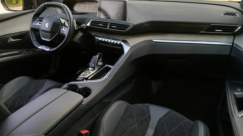 PEUGEOT 5008 -
