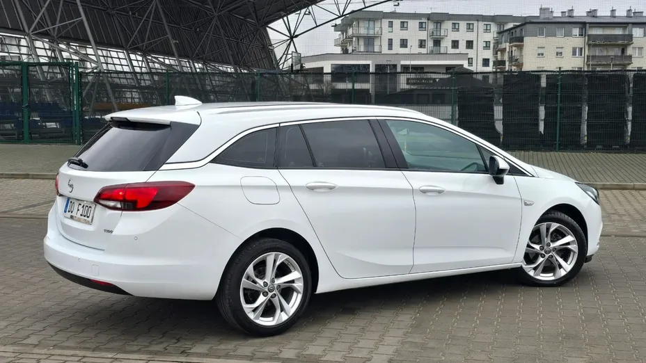 OPEL Astra -