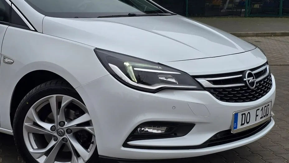 OPEL Astra -