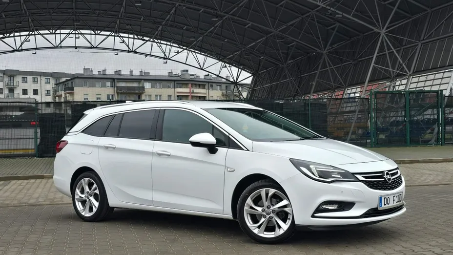 OPEL Astra -