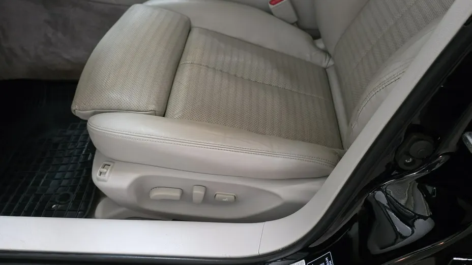 INFINITI Q50 -
