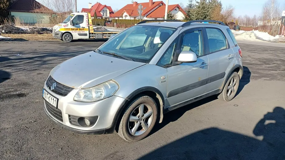 SUZUKI SX4 -
