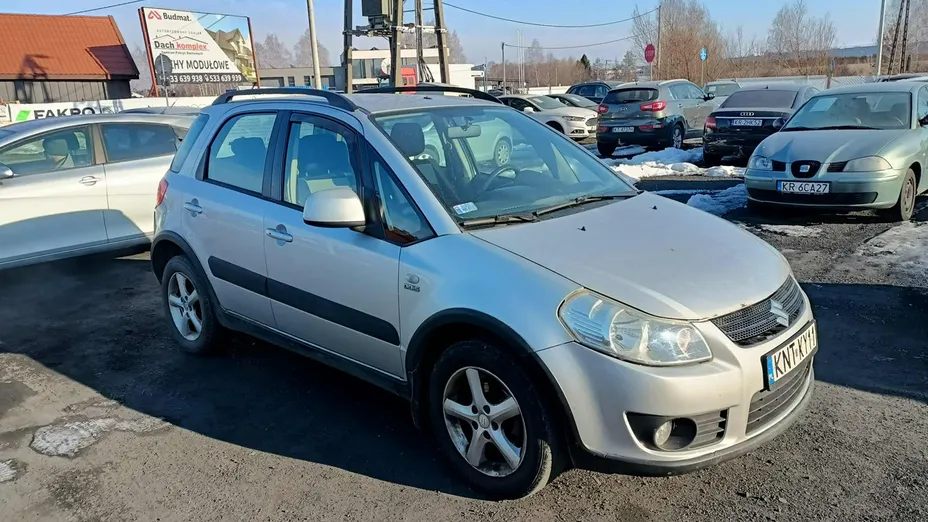 SUZUKI SX4 -