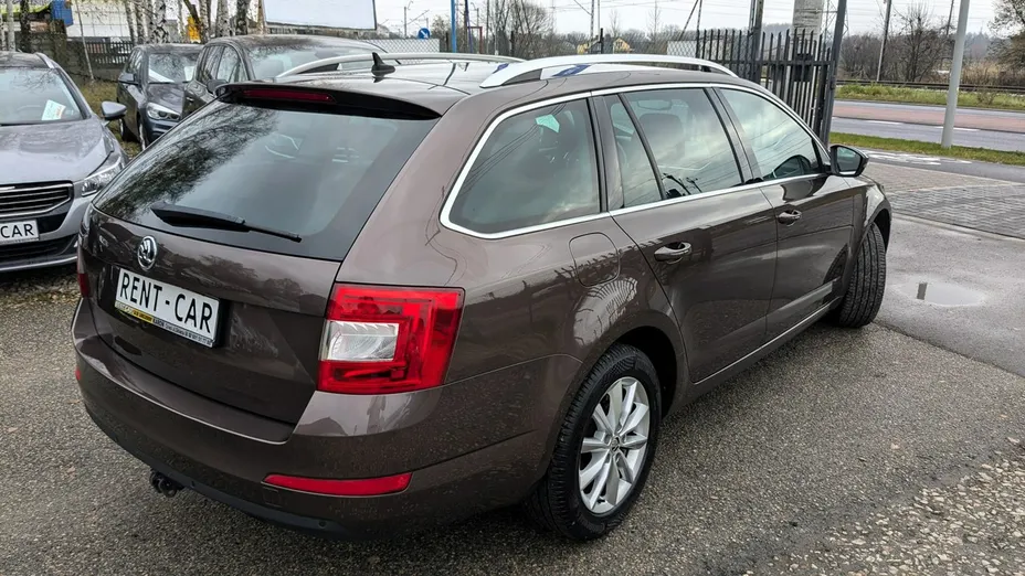 SKODA Octavia -