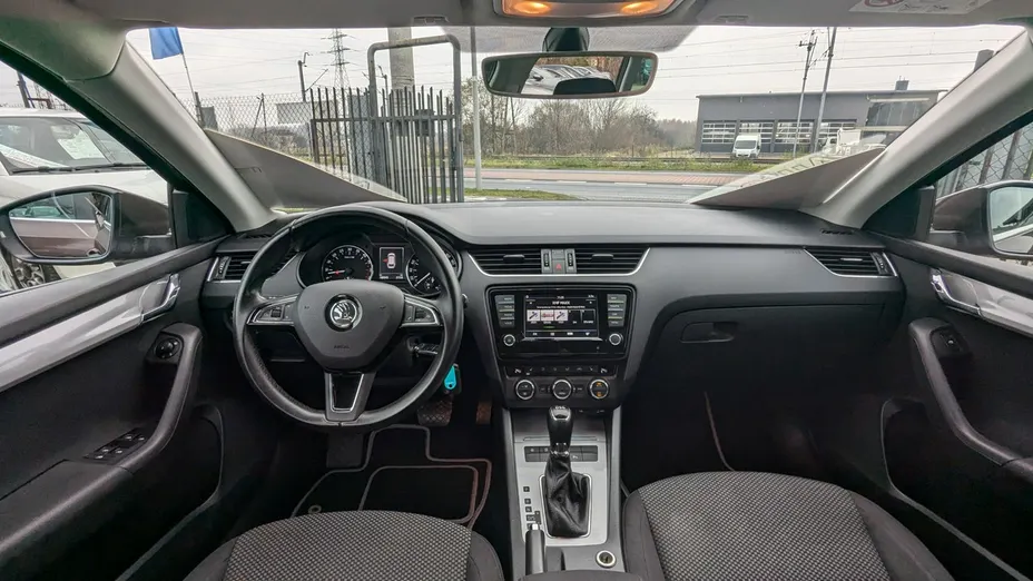 SKODA Octavia -