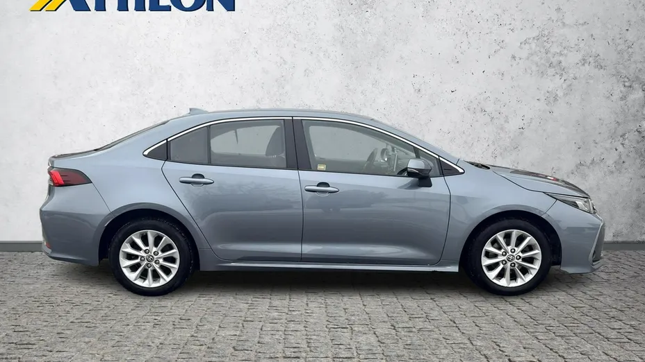 TOYOTA Corolla -