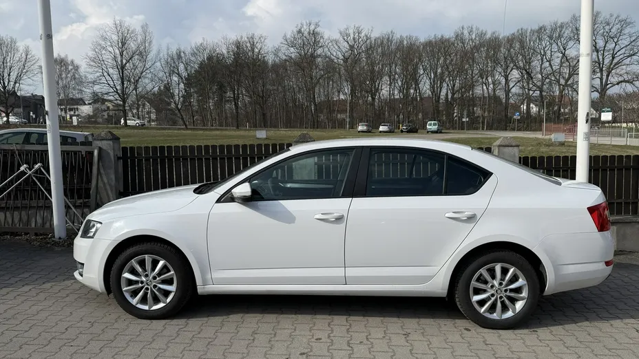 SKODA Octavia -