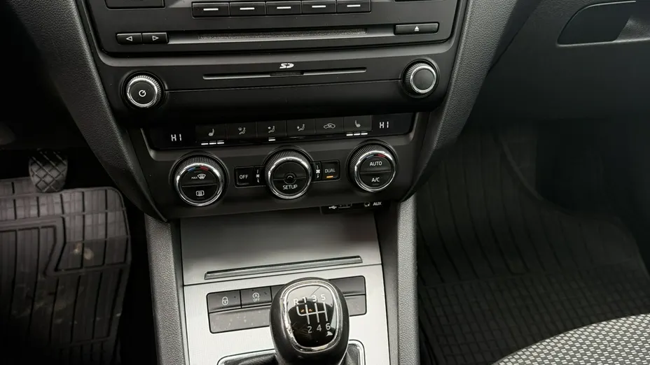 SKODA Octavia -