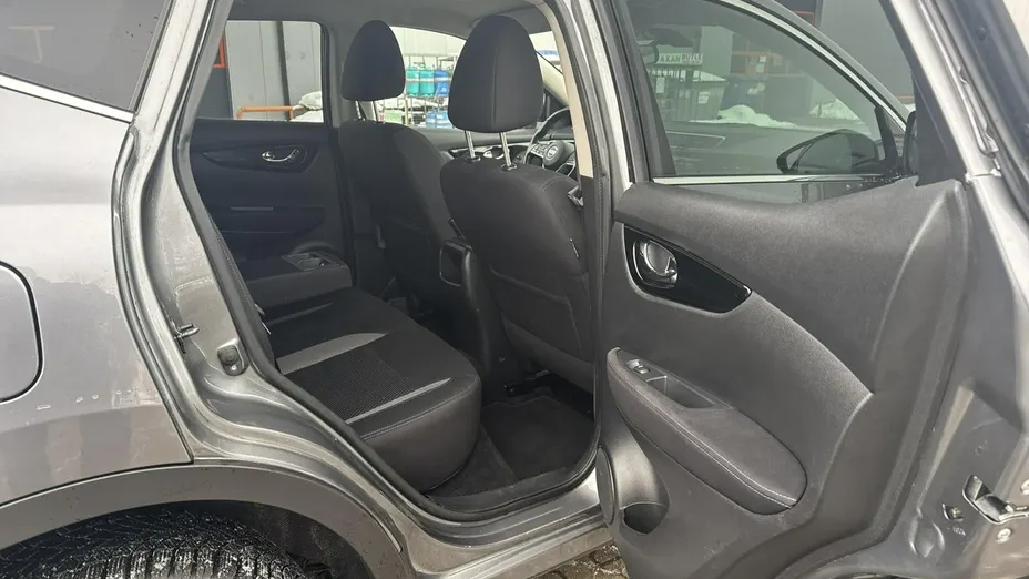 NISSAN Qashqai -