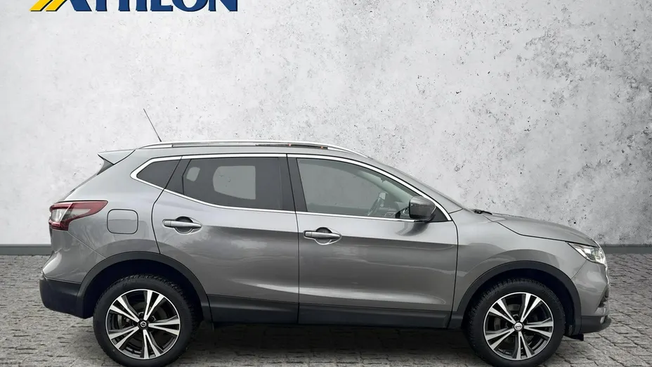 NISSAN Qashqai -