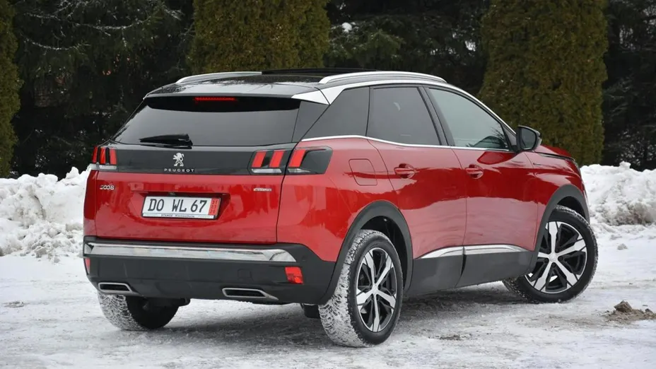 PEUGEOT 3008 -