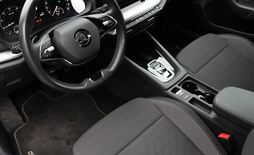 SKODA Octavia -