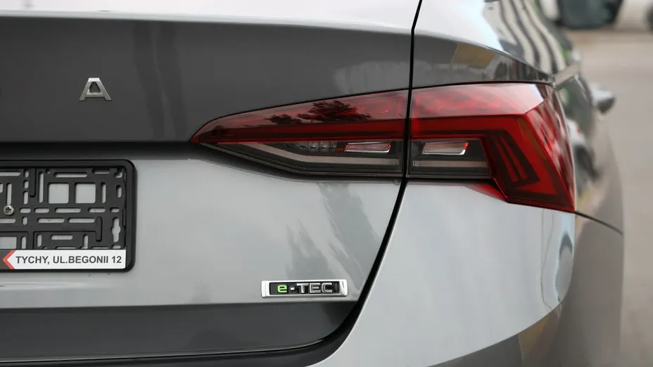 SKODA Octavia -