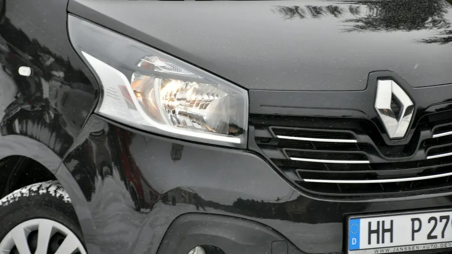 RENAULT Trafic -