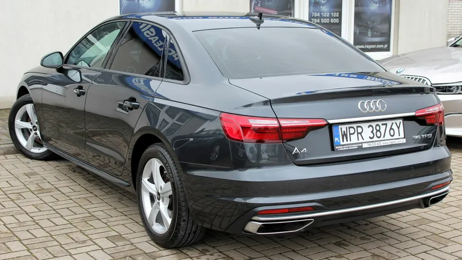 AUDI A4 -