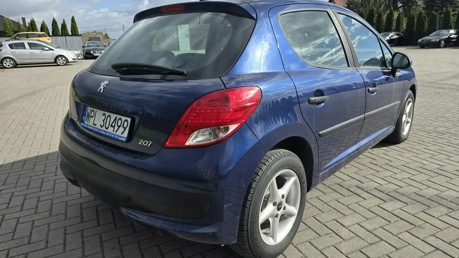 PEUGEOT 207 -