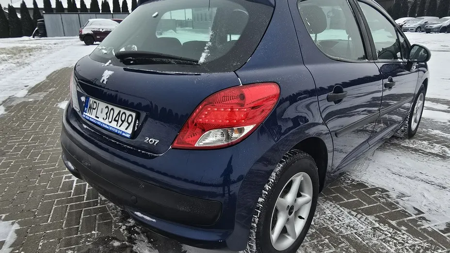 PEUGEOT 207 -