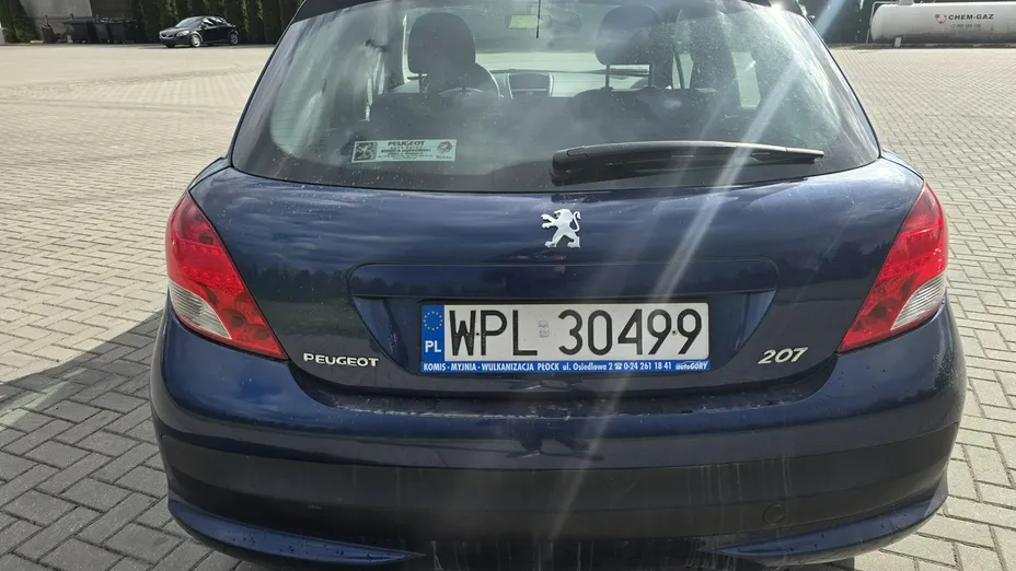 PEUGEOT 207 -