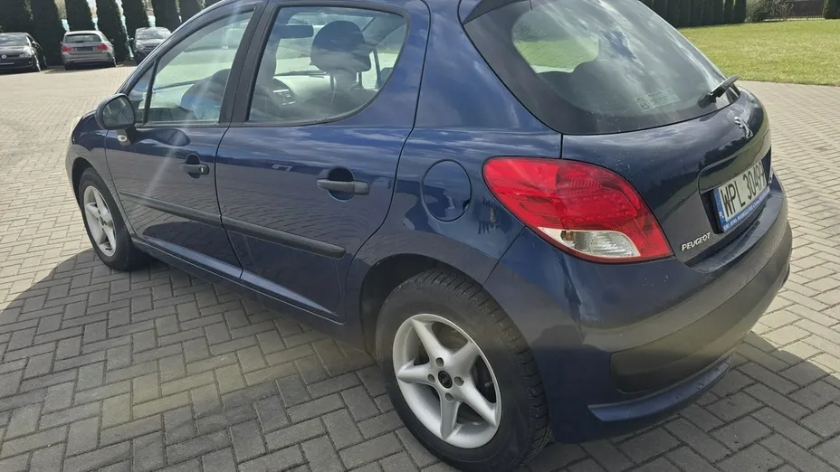 PEUGEOT 207 -