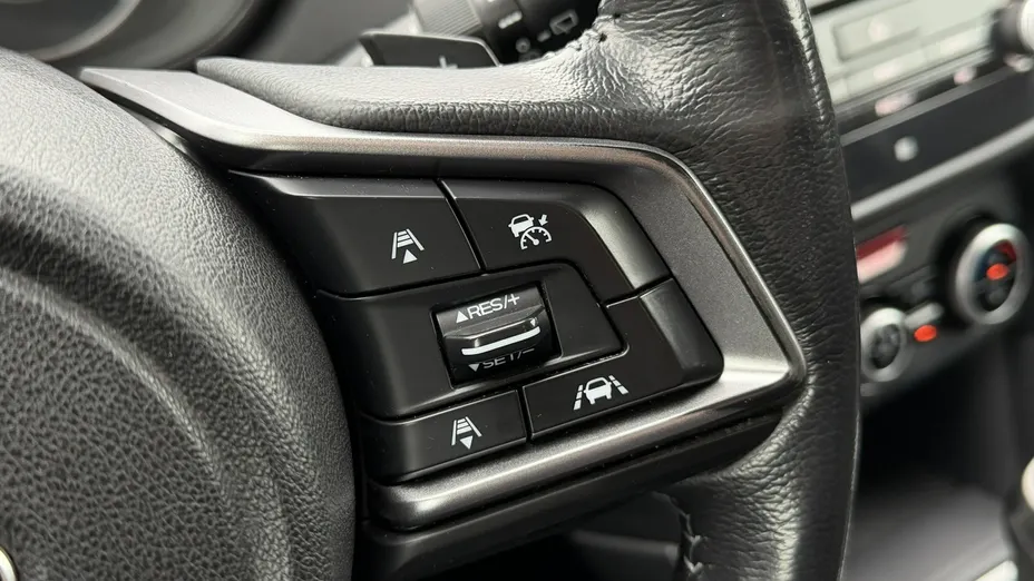 SUBARU Impreza -