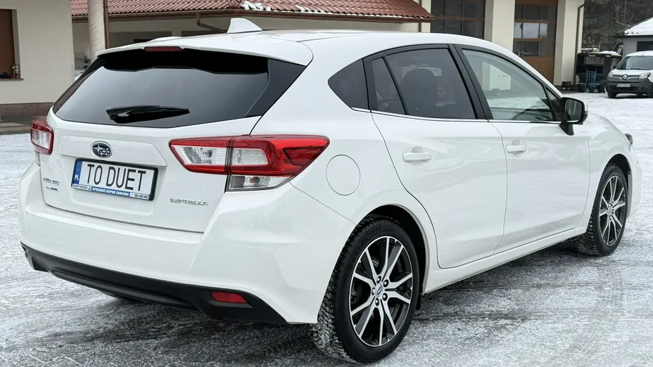 SUBARU Impreza -