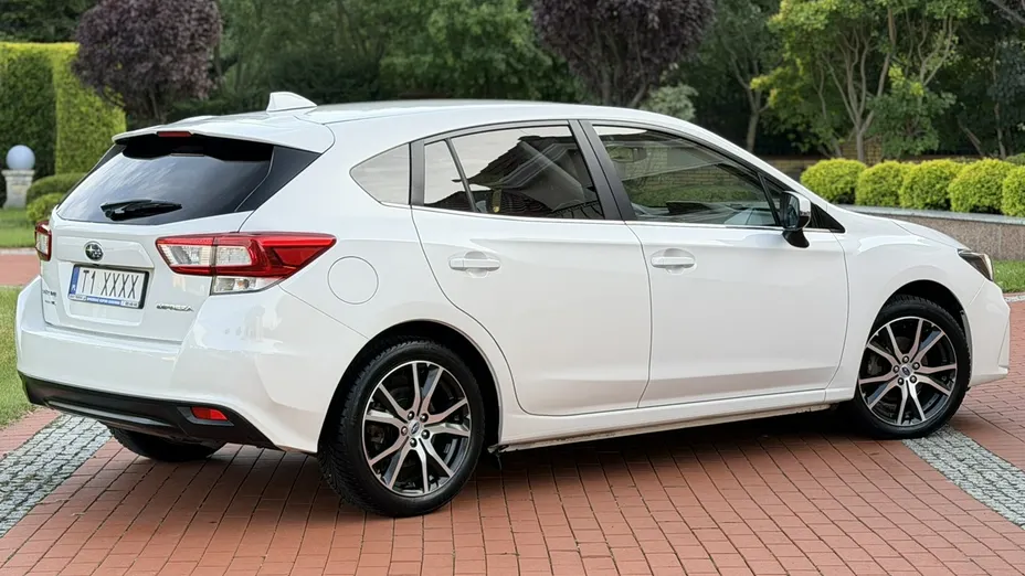 SUBARU Impreza -