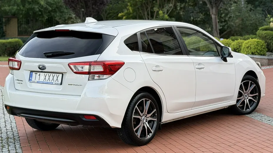 SUBARU Impreza -