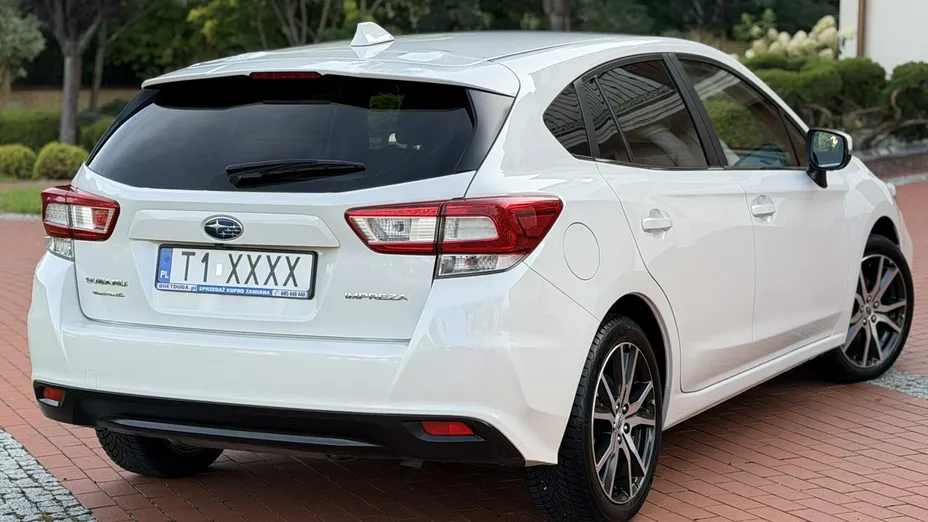 SUBARU Impreza -