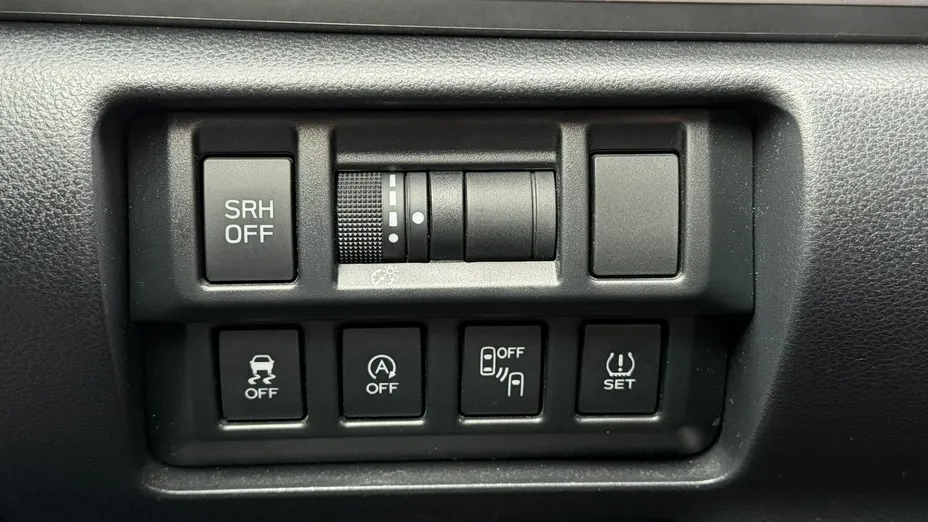 SUBARU Impreza -