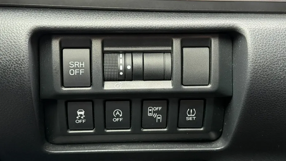 SUBARU Impreza -