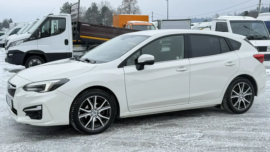 SUBARU Impreza -