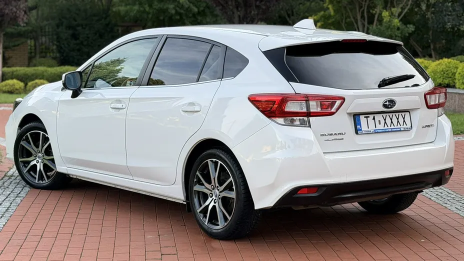 SUBARU Impreza -