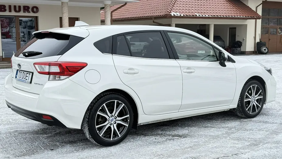 SUBARU Impreza -