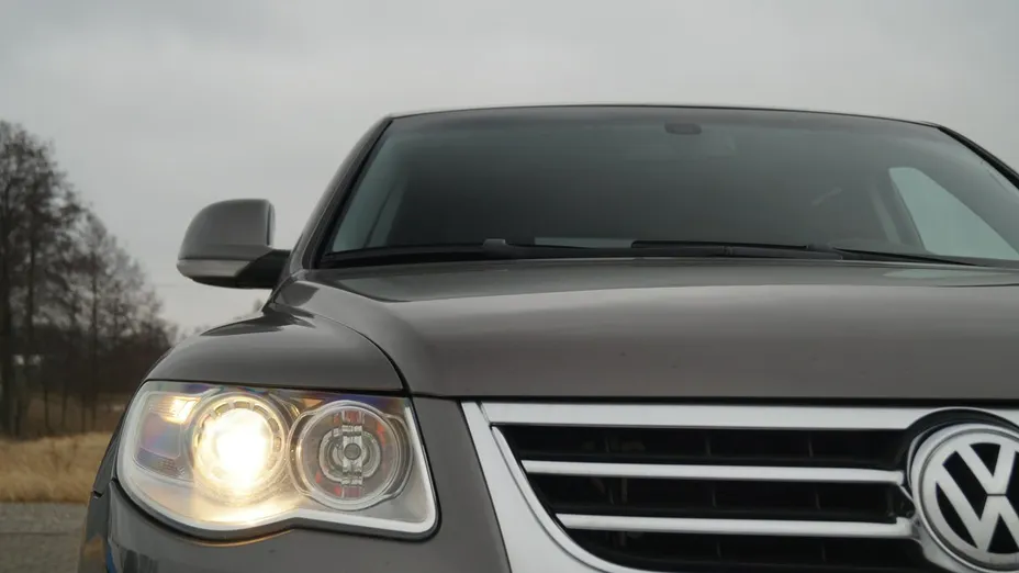 VOLKSWAGEN Touareg -