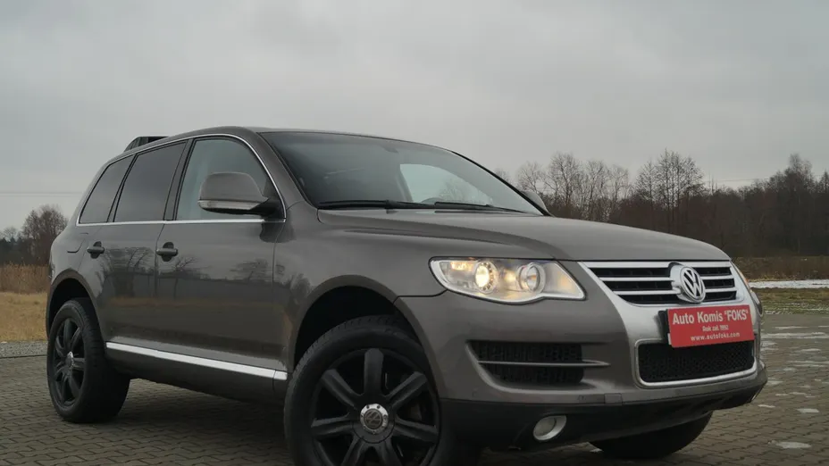 VOLKSWAGEN Touareg -