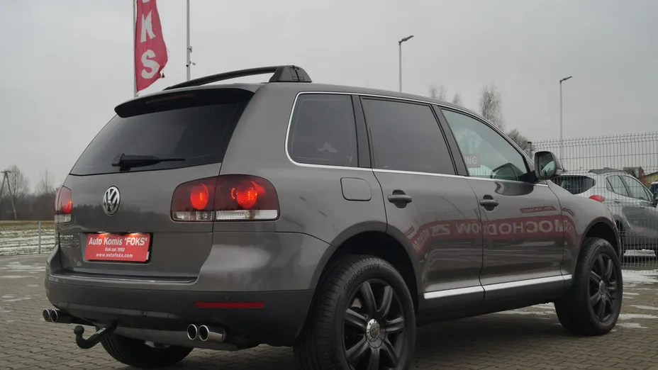 VOLKSWAGEN Touareg -
