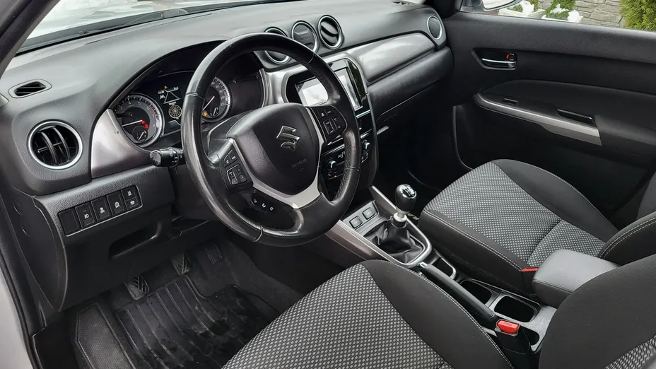 SUZUKI Vitara -